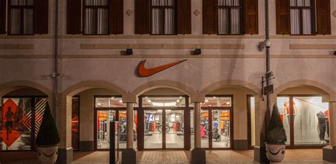 nieuwe nike store roermond|roermond outlet map.